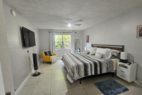 Купить кондоминиум в Майами, Флорида 2 спальни, 102.1м2, № 1982265 - фото 21