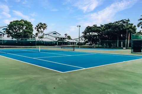 Condo in Sarasota, Florida, 2 bedrooms  № 829132 - photo 18