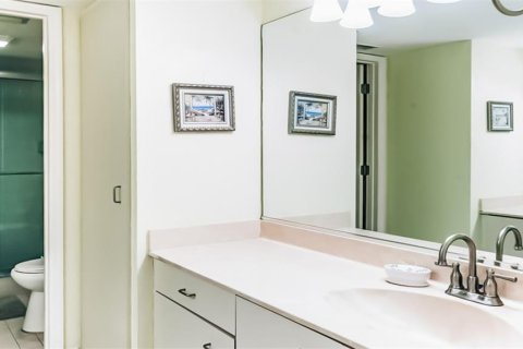 Condo in Sarasota, Florida, 2 bedrooms  № 829132 - photo 12