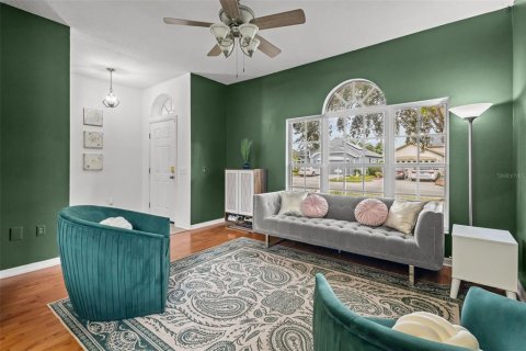 House in Land O' Lakes, Florida 4 bedrooms, 169.55 sq.m. № 2140627 - photo 12