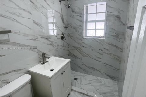 Купить виллу или дом в Майами, Флорида 3 спальни, 137.87м2, № 1711738 - фото 12