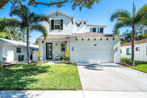 House in Sarasota, Florida 5 bedrooms, 276.57 sq.m. № 1592089 - photo 1
