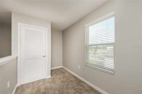 Villa ou maison à louer à Kissimmee, Floride: 4 chambres, 172.05 m2 № 2096058 - photo 6
