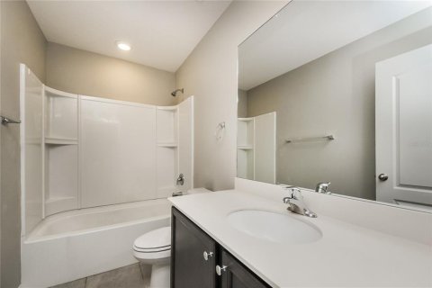 Villa ou maison à louer à Kissimmee, Floride: 4 chambres, 172.05 m2 № 2096058 - photo 13