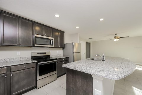Villa ou maison à louer à Kissimmee, Floride: 4 chambres, 172.05 m2 № 2096058 - photo 5