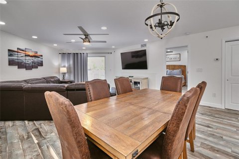 Condo in Indian Shores, Florida, 3 bedrooms  № 1732235 - photo 19