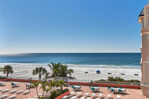 Condo in Indian Shores, Florida, 3 bedrooms  № 1732235 - photo 2