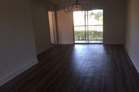 Copropriété à louer à Pembroke Pines, Floride: 2 chambres, 84.91 m2 № 2181578 - photo 4