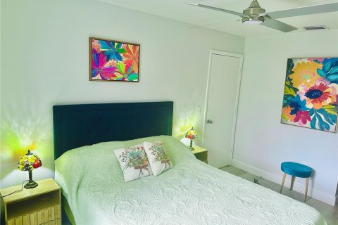 Duplex in Sarasota, Florida 2 bedrooms, 100.15 sq.m. № 2110431 - photo 22