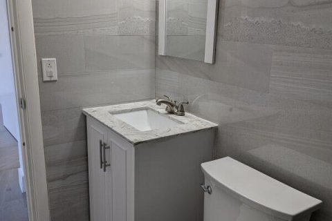 Villa ou maison à louer à Miami, Floride: 3 chambres, 123.47 m2 № 2147060 - photo 17