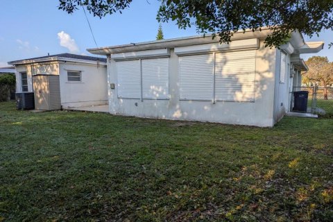 Villa ou maison à louer à Miami, Floride: 3 chambres, 123.47 m2 № 2147060 - photo 3