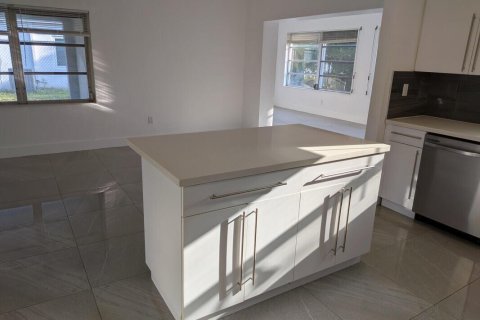 Villa ou maison à louer à Miami, Floride: 3 chambres, 123.47 m2 № 2147060 - photo 9