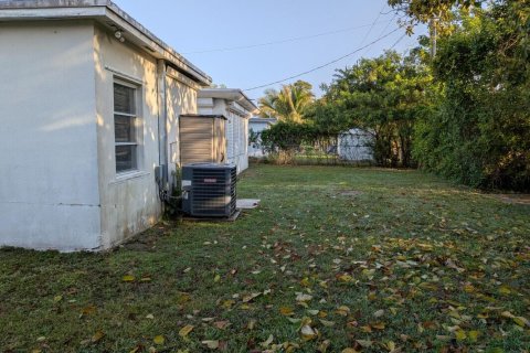Villa ou maison à louer à Miami, Floride: 3 chambres, 123.47 m2 № 2147060 - photo 5