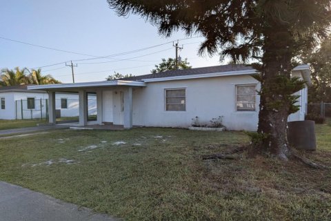 Villa ou maison à louer à Miami, Floride: 3 chambres, 123.47 m2 № 2147060 - photo 2