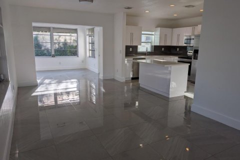 Villa ou maison à louer à Miami, Floride: 3 chambres, 123.47 m2 № 2147060 - photo 7