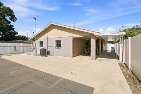 Casa en venta en Tampa, Florida, 3 dormitorios, 171.31 m2 № 2216151 - foto 23