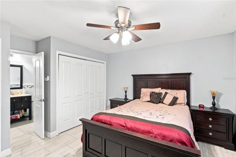 Casa en venta en Tampa, Florida, 3 dormitorios, 171.31 m2 № 2216151 - foto 12