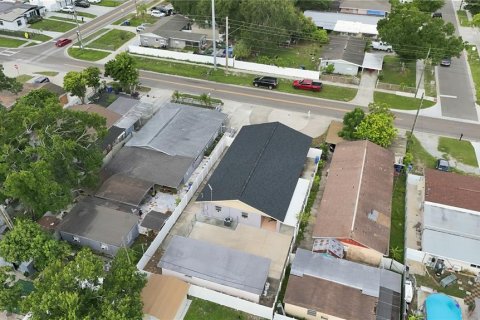 Casa en venta en Tampa, Florida, 3 dormitorios, 171.31 m2 № 2216151 - foto 25