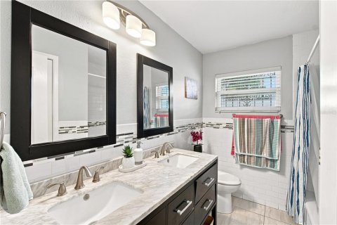 Casa en venta en Tampa, Florida, 3 dormitorios, 171.31 m2 № 2216151 - foto 13