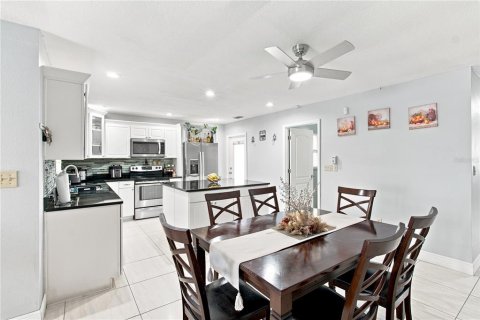 Casa en venta en Tampa, Florida, 3 dormitorios, 171.31 m2 № 2216151 - foto 7