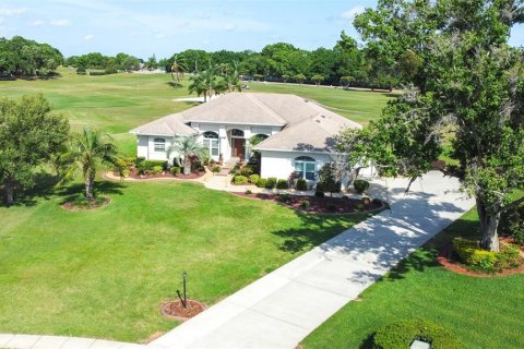 House in Lakeland, Florida 3 bedrooms, 265.33 sq.m. № 2233661