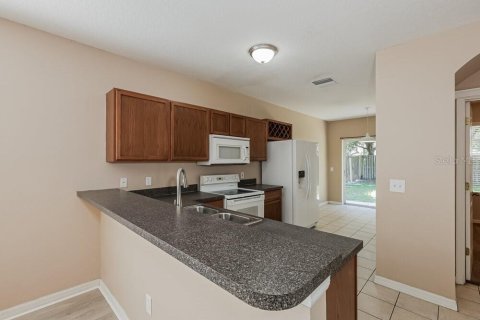 Villa ou maison à louer à Apollo Beach, Floride: 4 chambres, 119.1 m2 № 2409013 - photo 6