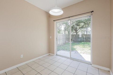 Villa ou maison à louer à Apollo Beach, Floride: 4 chambres, 119.1 m2 № 2409013 - photo 5