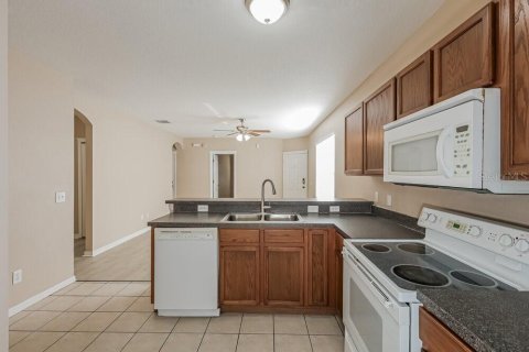Villa ou maison à louer à Apollo Beach, Floride: 4 chambres, 119.1 m2 № 2409013 - photo 8