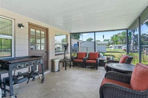 House in Lake Panasoffkee, Florida 3 bedrooms, 152.82 sq.m. № 1745272 - photo 27