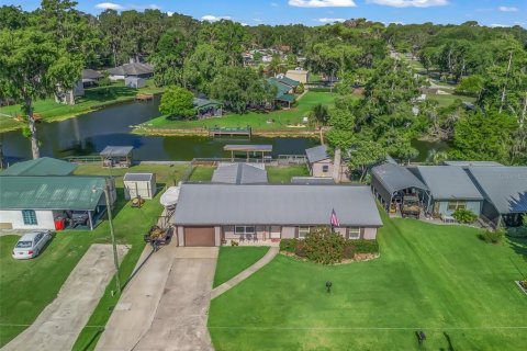 House in Lake Panasoffkee, Florida 3 bedrooms, 152.82 sq.m. № 1745272 - photo 4