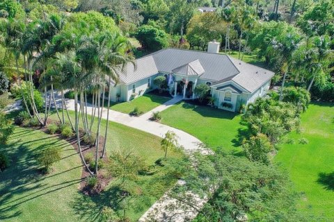 House in Wellington, Florida 4 bedrooms, 313.73 sq.m. № 2272116
