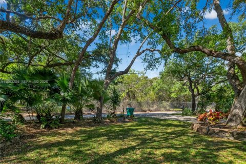 House in Palmetto Bay, Florida 3 bedrooms, 135.82 sq.m. № 2055441 - photo 5