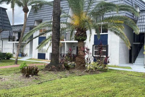 Condominio en alquiler en Hialeah, Florida, 1 dormitorio, 54.81 m2 № 1944503 - foto 3