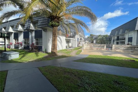 Снять в аренду кондоминиум в Хайалиа, Флорида 1 спальня, 54.81м2, № 1944503 - фото 25