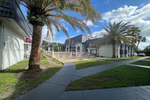 Снять в аренду кондоминиум в Хайалиа, Флорида 1 спальня, 54.81м2, № 1944503 - фото 23