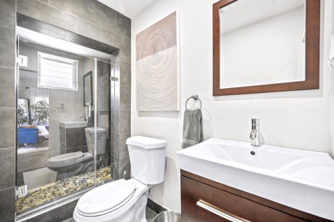 Villa ou maison à vendre à Miami, Floride: 4 chambres, 219.34 m2 № 1966249 - photo 30