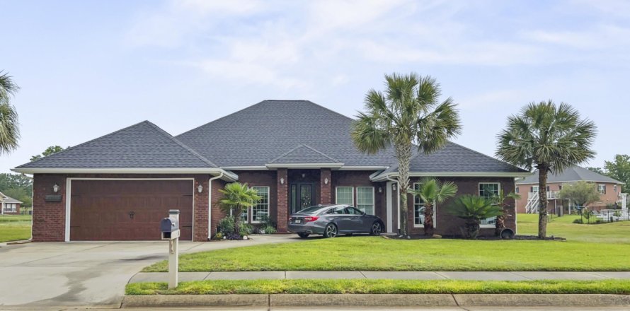 Villa ou maison à Pace, Floride 5 chambres, 306.58 m2 № 561397