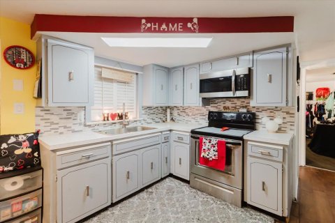 Villa ou maison à vendre à Port Richey, Floride: 3 chambres, 160.91 m2 № 2142517 - photo 28