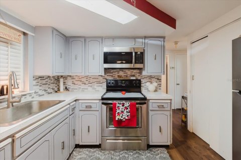 Villa ou maison à vendre à Port Richey, Floride: 3 chambres, 160.91 m2 № 2142517 - photo 27