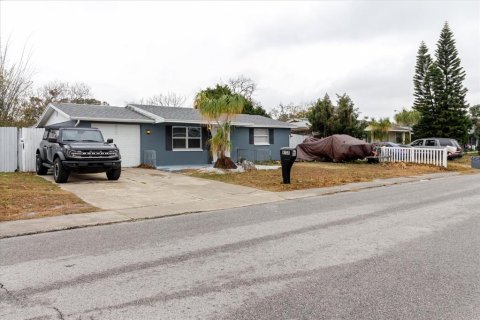 Villa ou maison à vendre à Port Richey, Floride: 3 chambres, 160.91 m2 № 2142517 - photo 10