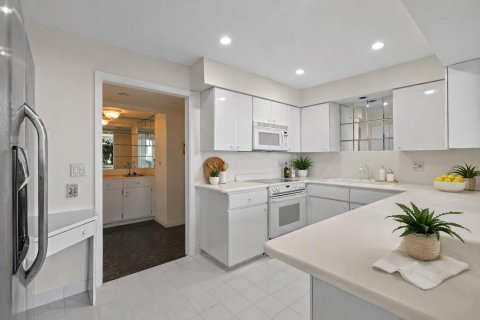 Condo in North Palm Beach, Florida, 2 bedrooms  № 2153722 - photo 7