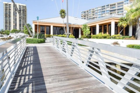 Condo in North Palm Beach, Florida, 2 bedrooms  № 2153722 - photo 24