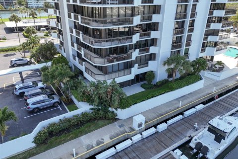 Condo in North Palm Beach, Florida, 2 bedrooms  № 2153722 - photo 17