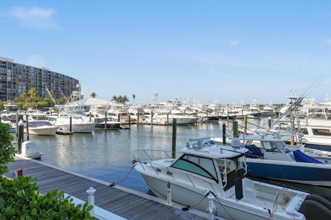 Condo in North Palm Beach, Florida, 2 bedrooms  № 2153722 - photo 2