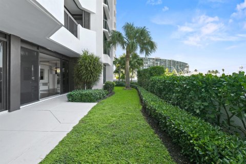 Condo in North Palm Beach, Florida, 2 bedrooms  № 2153722 - photo 13