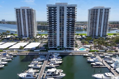 Condo in North Palm Beach, Florida, 2 bedrooms  № 2153722 - photo 18