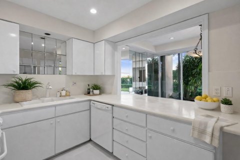 Condo in North Palm Beach, Florida, 2 bedrooms  № 2153722 - photo 3
