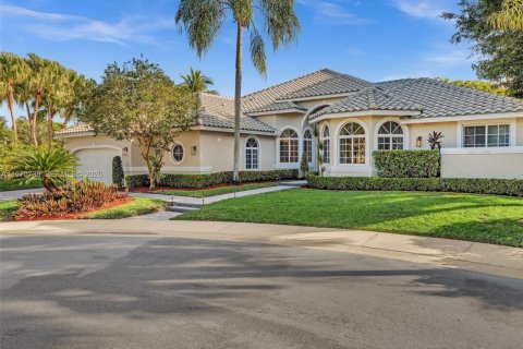 Снять в аренду виллу или дом в Уэстон, Флорида 5 спален, 358.32м2, № 2031103 - фото 4