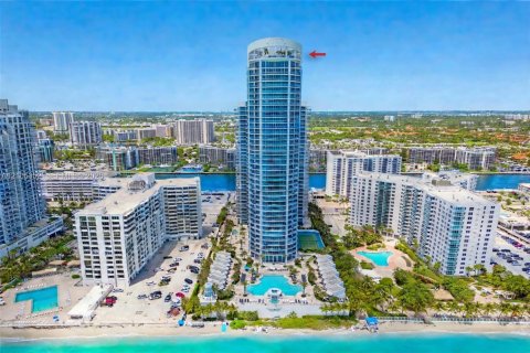 Condo in Hollywood, Florida, 5 bedrooms  № 2429760