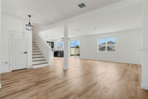 Casa en alquiler en Winter Haven, Florida, 4 dormitorios, 244.8 m2 № 1914077 - foto 8